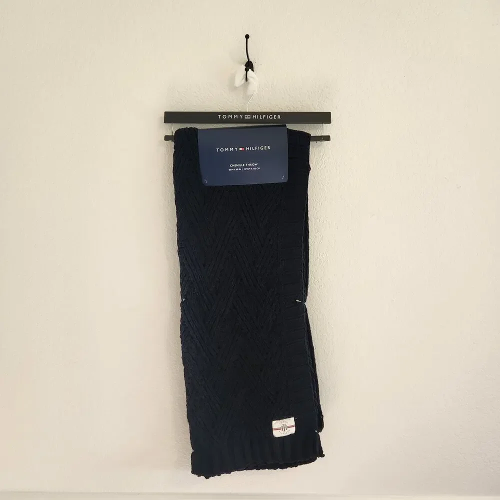 Tommy‎ Hilfiger Chenille Throw 50